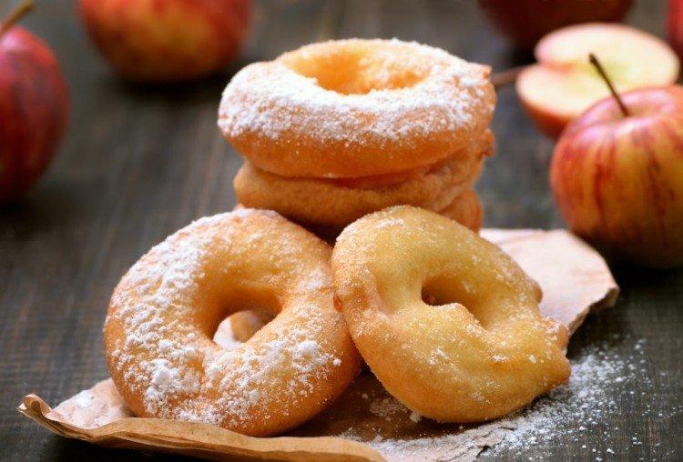 Что приготовить с яблоками: 15 вкусных и быстрых рецептов