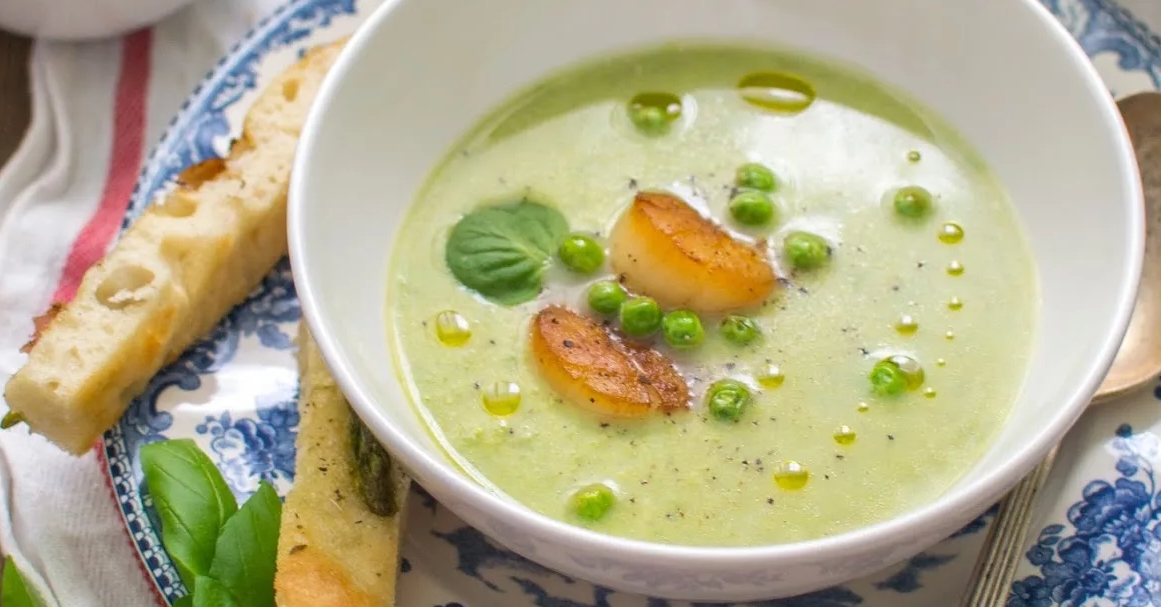 Сливочный суп с зеленым горошком