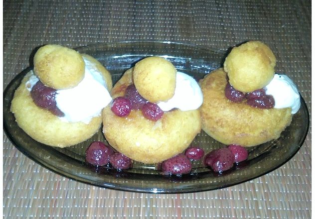 Румынские творожные пончики
